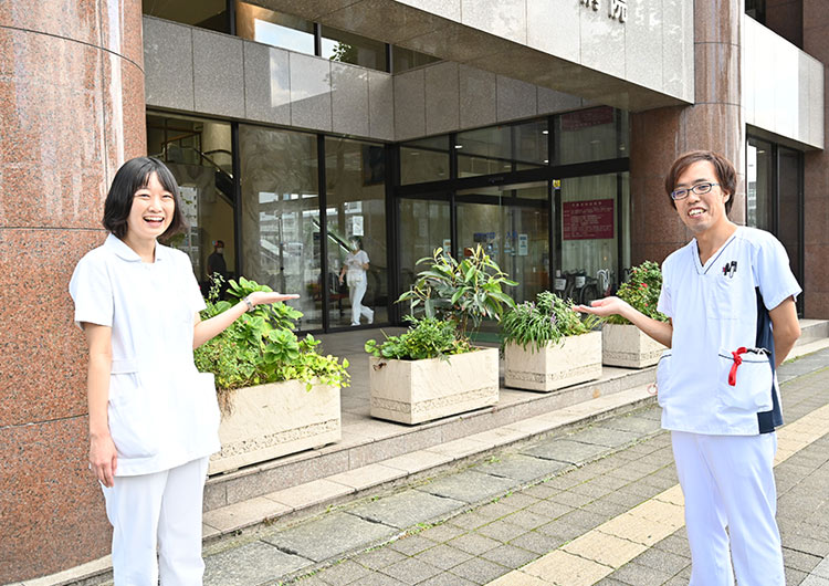 宇都宮中央病院の玄関