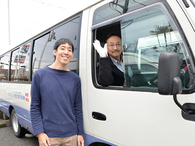 浦和すずのきクリニックの駐車場
