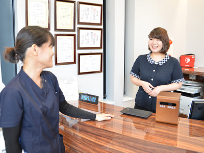 北川クリニックの受付ロビー