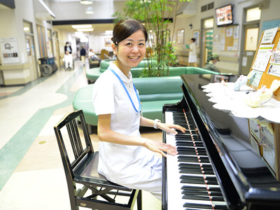 信愛病院の玄関ロビー