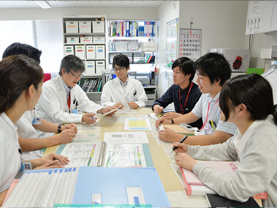 久喜すずのき病院のナースステーション