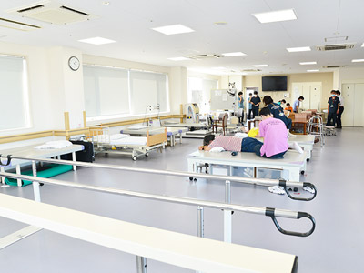 米倉脊椎・関節病院のリハビリテーション室
