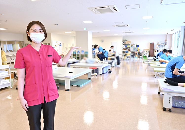座間総合病院のリハビリテーション室