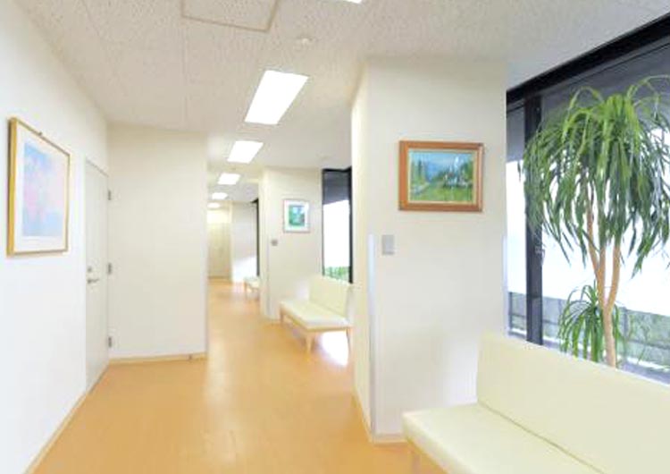 「綱島駅」東口徒歩4分の透析専門クリニックです。<br>透析看護に初めてチャレンジする方も大歓迎です。