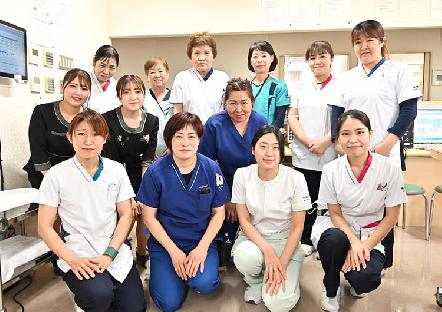 職種間のチームワークが自慢の地域密着型病院。実働7時間＆残業ほぼゼロの働きやすい環境です。