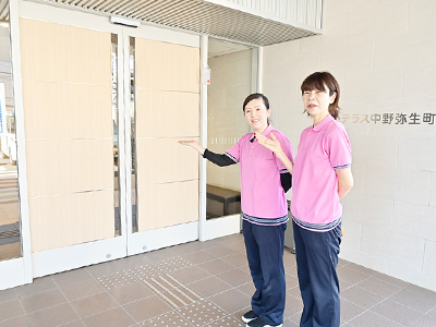 ハートテラス中野弥生町の玄関
