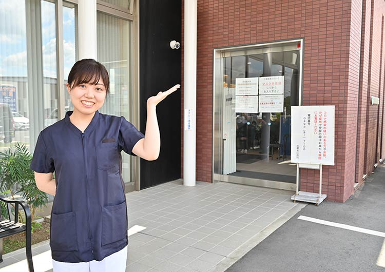 武蔵嵐山病院の玄関