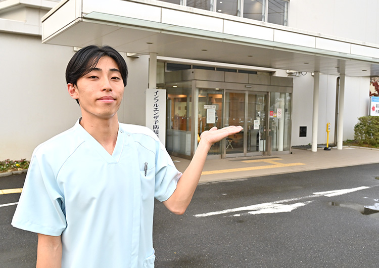 埼玉回生病院の玄関
