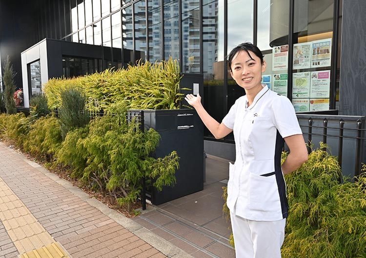 東京曳舟病院の正面玄関