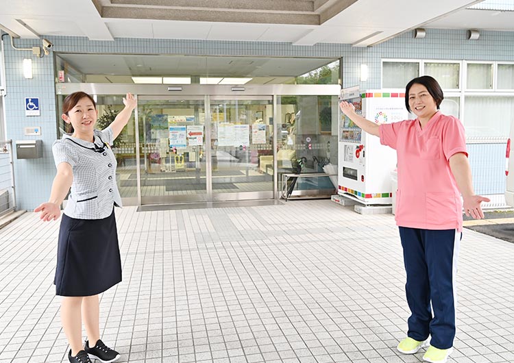 介護老人保健施設　相模大野の玄関