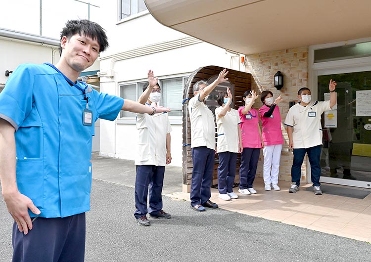 佐鳴湖病院の玄関