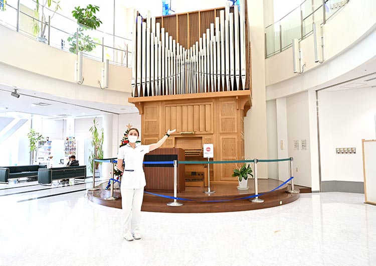 大阪暁明館病院のエントランスホール