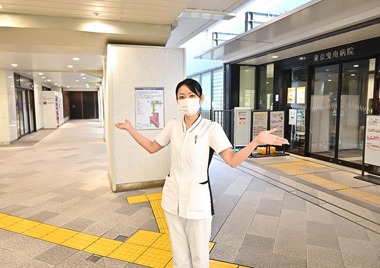 東京曳舟病院の駅直結側の玄関