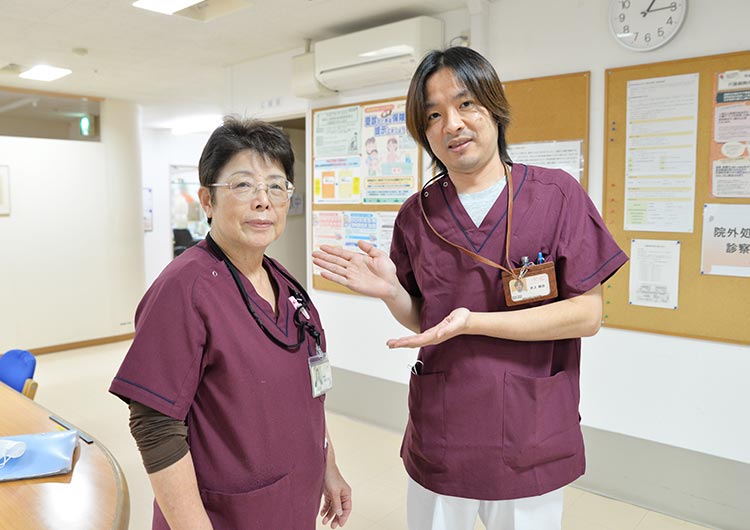 武里病院の受付ロビー