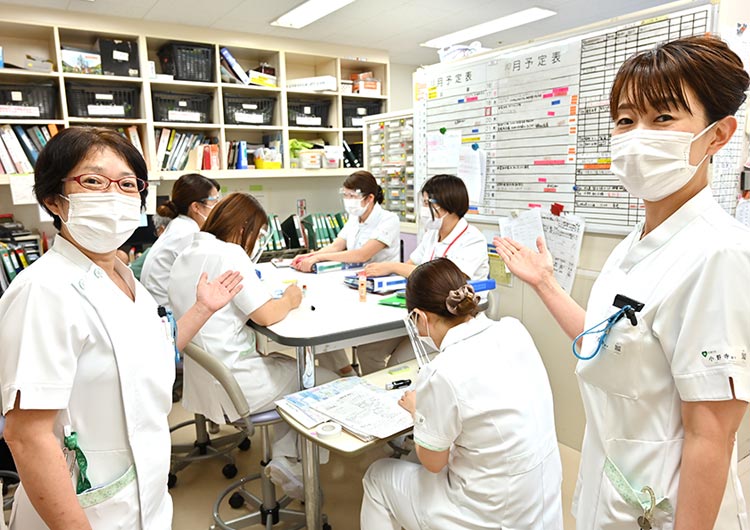 竹の塚脳神経リハビリテーション病院のスタッフステーション