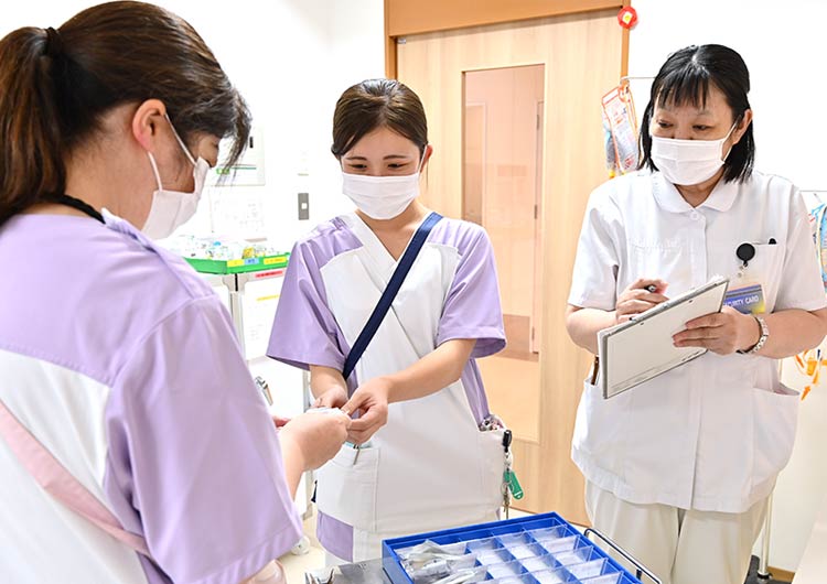 夢眠ホスピタルさいたま(旧称・至誠堂 冨田病院)のスタッフステーション