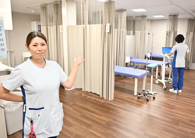 博豊会東京脊椎病院の外来処置室