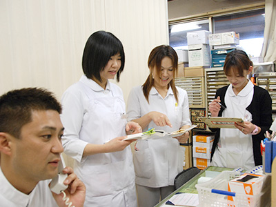 八潮病院のナースステーション