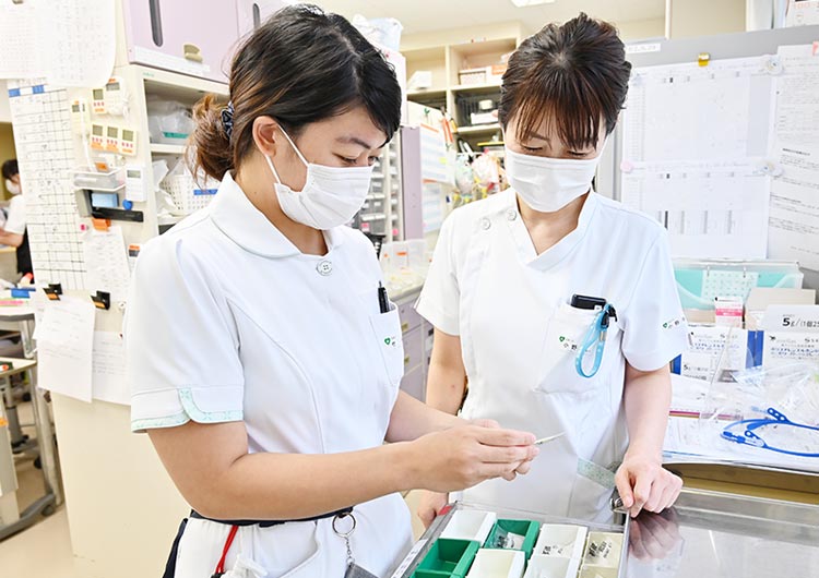 竹の塚脳神経リハビリテーション病院のスタッフステーション