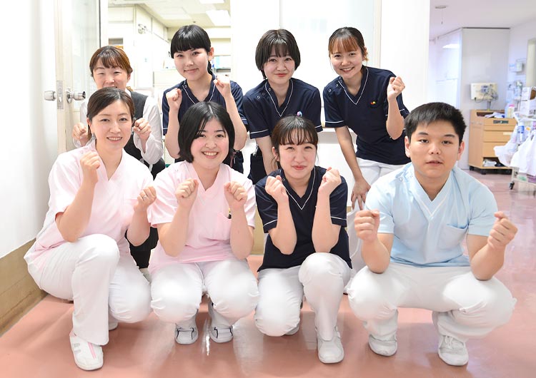 白報会王子病院のナースステーション