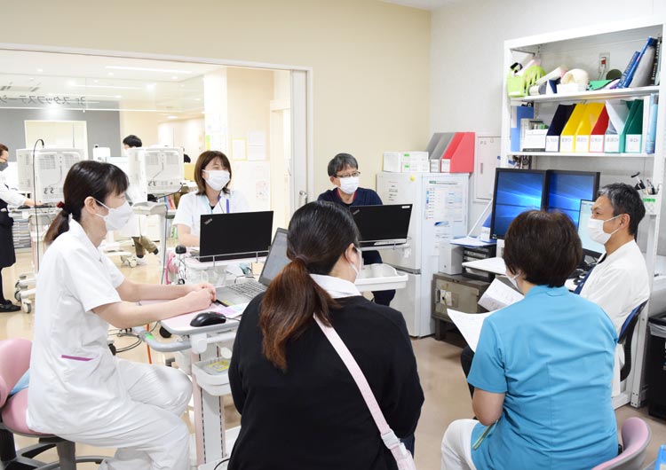 東船橋病院のスタッフステーション