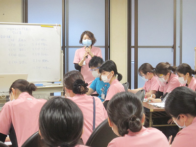 はくほう会セントラル病院の院内研修の様子