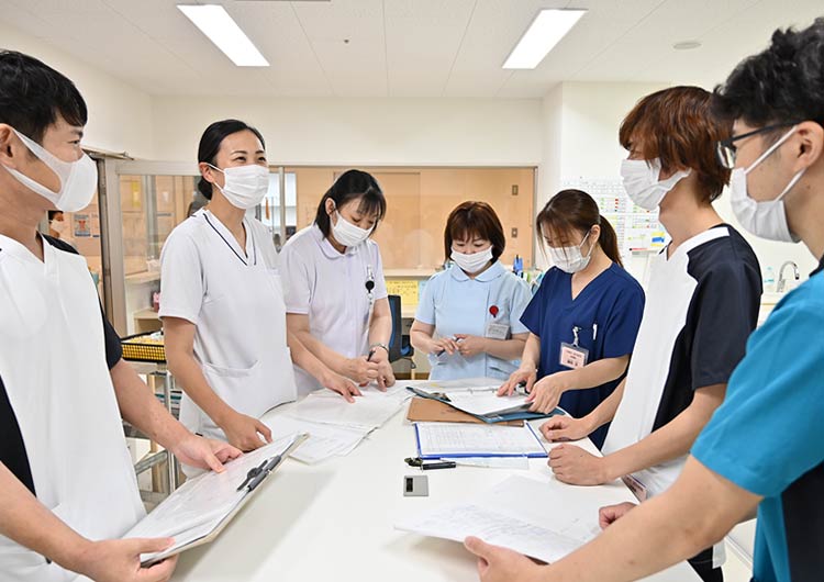 夢眠ホスピタルさいたま(旧称・至誠堂 冨田病院)のスタッフステーション