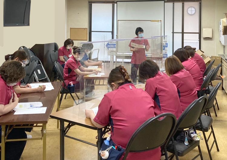はくほう会セントラル病院の院内研修の様子