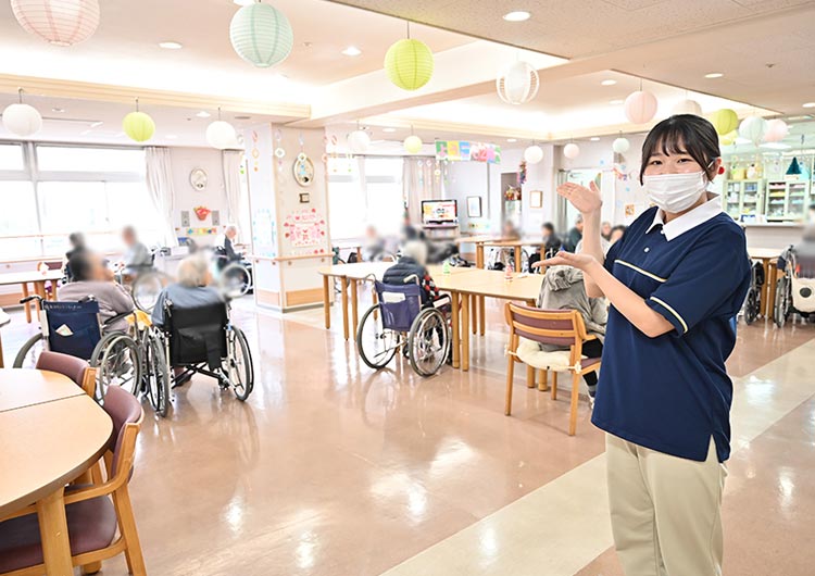 埼玉ロイヤルケアセンターの一般棟のデイルーム