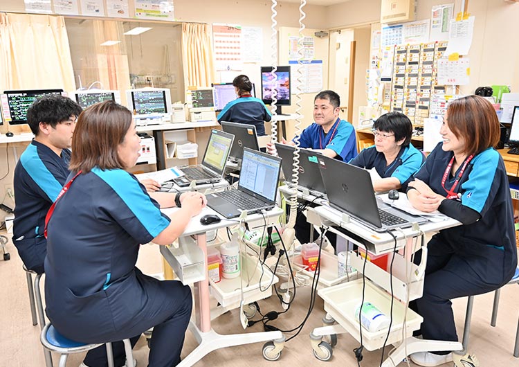 東川口病院のスタッフステーション