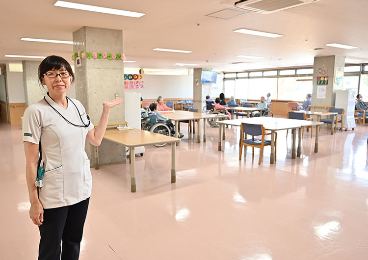 三芳の森病院の病棟ホール