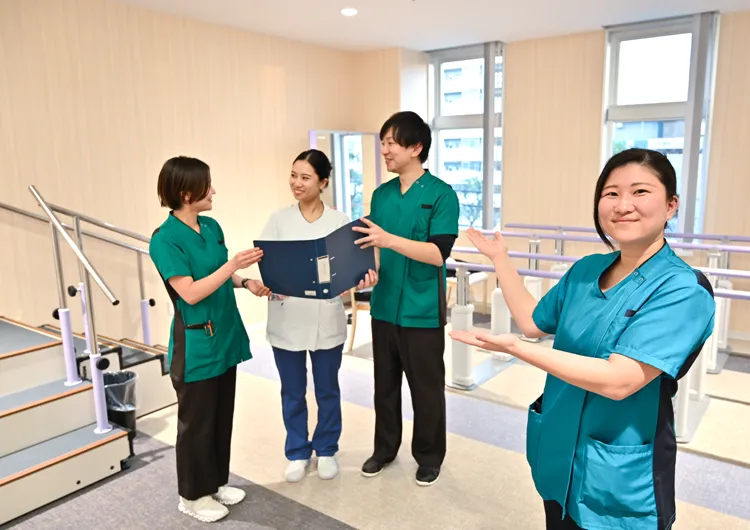 博豊会東京脊椎病院のリハビリテーション室