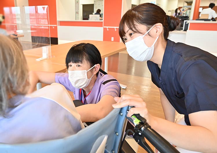 武蔵嵐山病院のデイルーム