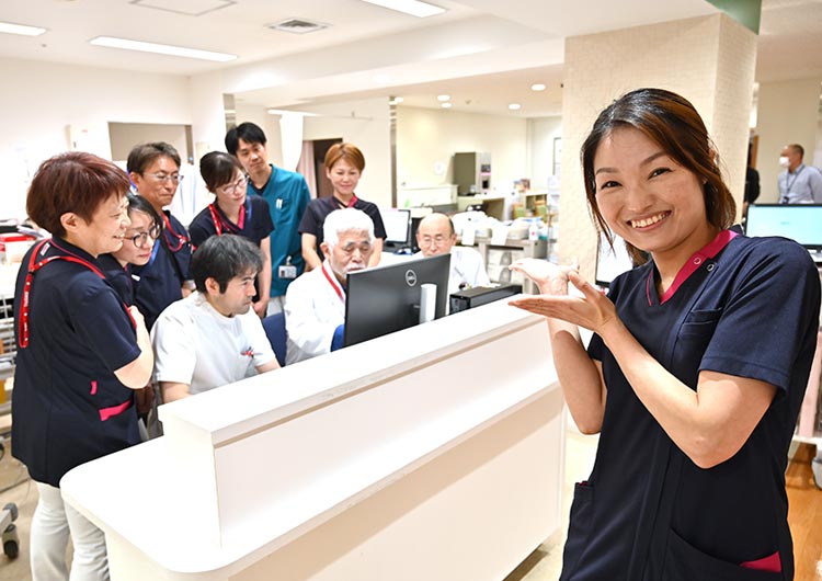 町田慶泉病院のスタッフステーション