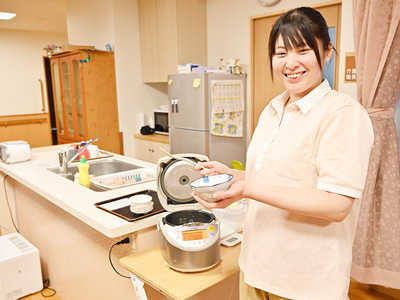 さかどロイヤルの園のユニットのキッチン