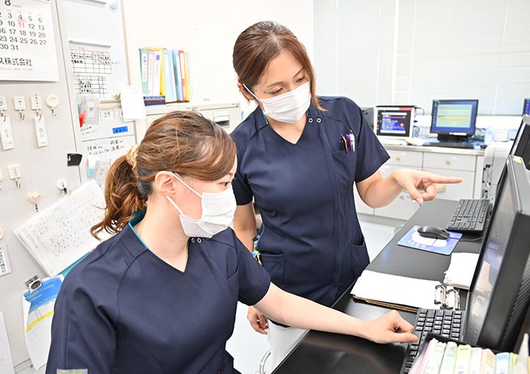 桜ヶ丘記念病院のナースステーション