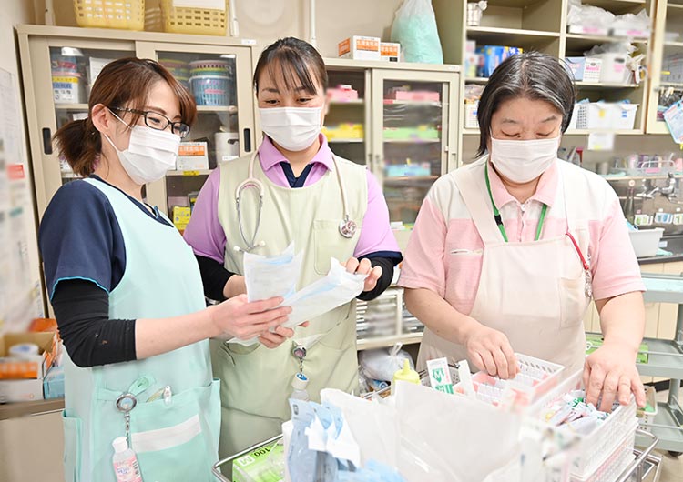 埼玉ロイヤルケアセンターのスタッフステーション