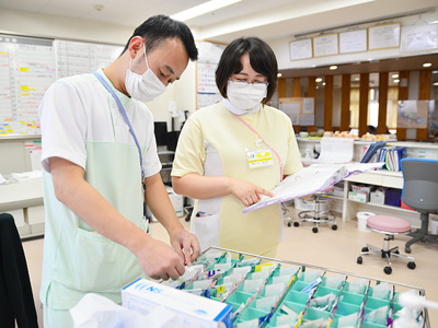 お花茶屋ロイヤルケアセンターのスタッフステーション