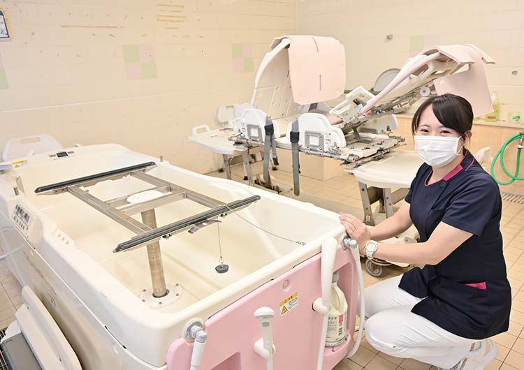 江田記念病院の特殊疾患病棟の機械浴槽