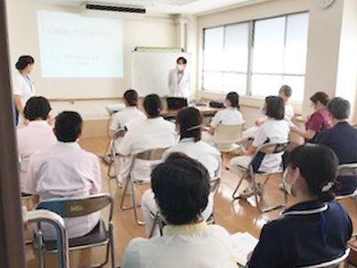 清水ヶ丘病院の院内研修の様子