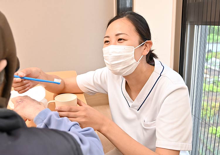 夢眠ホスピタルさいたま(旧称・至誠堂 冨田病院)の精神科病棟
