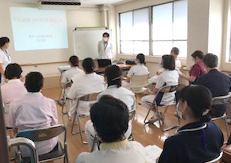 清水ヶ丘病院の院内研修の様子