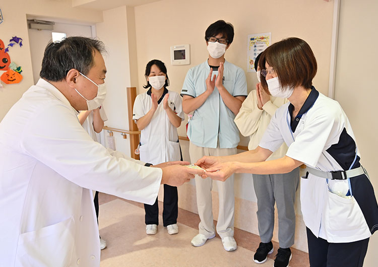 東大泉病院のスタッフステーション前