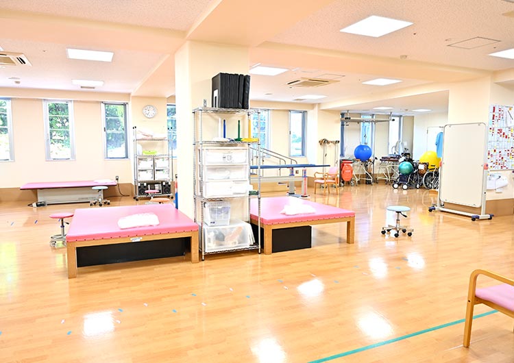 鶴川サナトリウム病院のリハビリテーション室