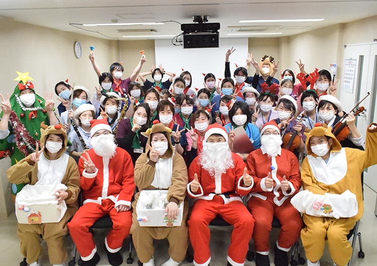 横浜新都市脳神経外科病院の職員行事の様子