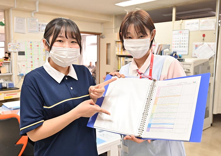 埼玉ロイヤルケアセンターのスタッフステーション