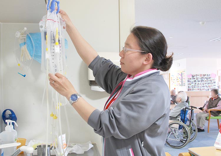 経管栄養をしている方は、1割程度。なるべく口から食べられるように支援しています。