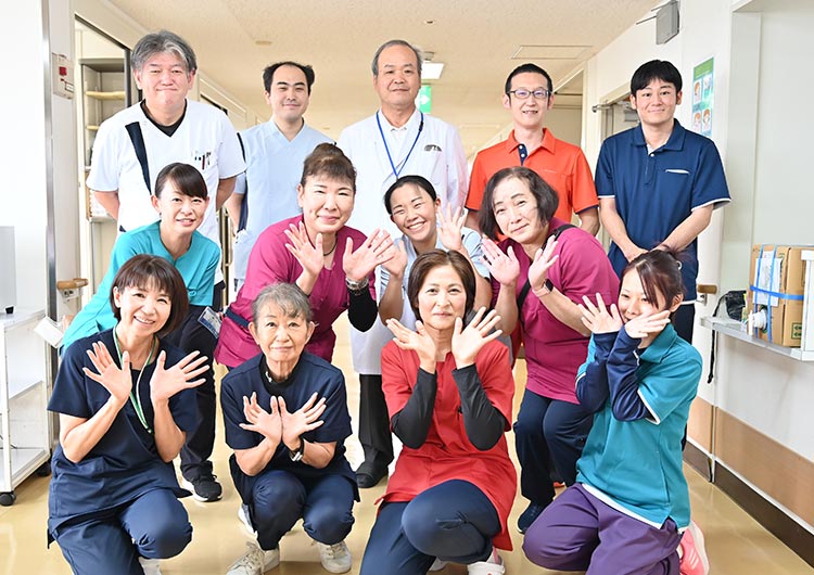 「犬山駅」徒歩3分。保育室完備の療養型病院。<br>残業ほぼゼロで、仕事と家庭の両立も安心です。