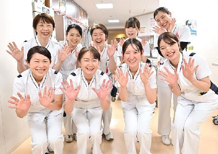 曳舟駅直結の好立地。救急・災害医療に特化し、多様なスペシャリストの育成に力を入れています。