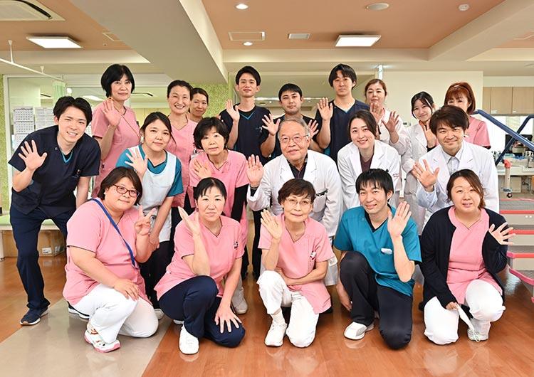 在宅復帰を応援する回復期リハビリ専門病院。チーム医療の実現を目指しています。